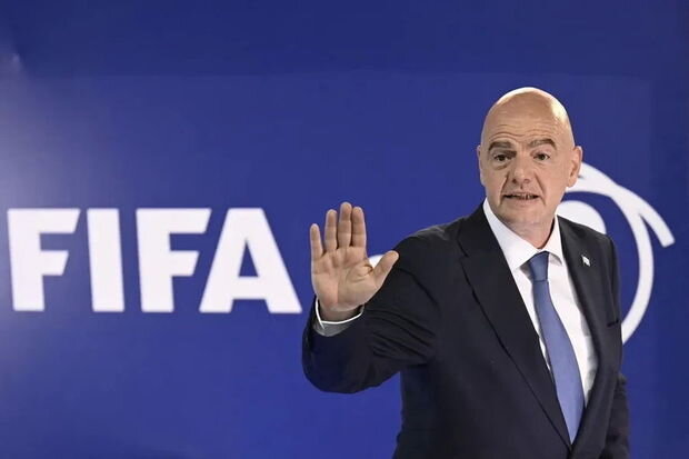 FIFA prezidenti futbolda yeni cəzaya qarşı çıxdı: "Əsla olmaz!"