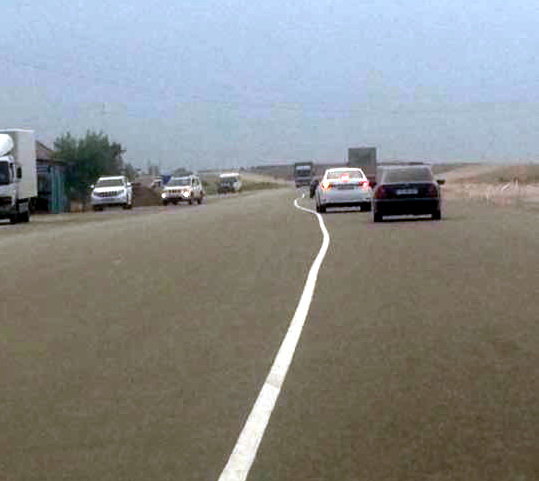 Bakı-Qazax yolunda sürücüləri çaşdıran dalğalı xətlər - FOTO