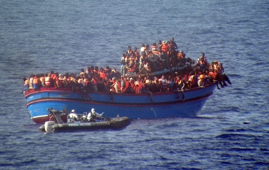 Liviya sahillərində miqrantları daşıyan iki gəmi batdı