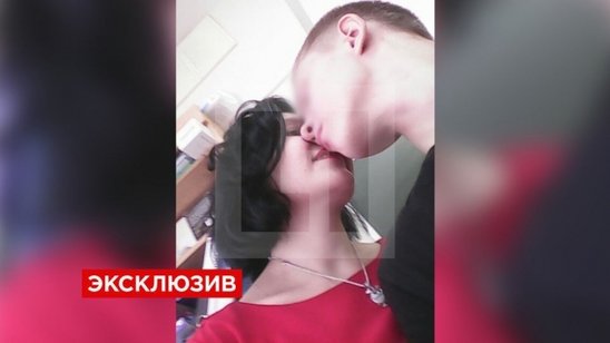 Məktəbdə qalmaqal: 28 yaşlı m&uuml;əllimə 8-ci sinif şagirdi ilə &ouml;p&uuml;şərkən... - FOTOLAR