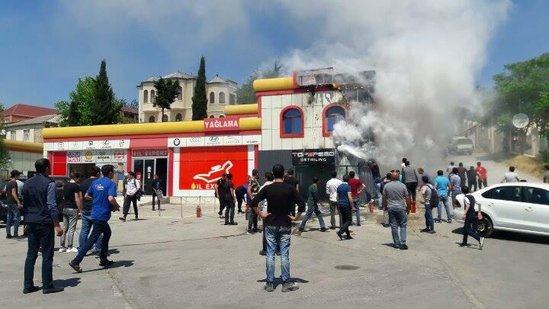 Son dəqiqə! - Bakının məşhur prospektində güclü yanğın - Ölən və yaralananlar... - FOTOLAR