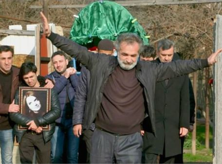 Ata qızının yasında qol qaldırıb oynadı (VİDEO)