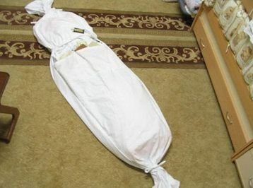 Tanınmış aktyor evində ölü tapıldı - FOTO