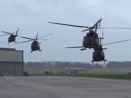 Azərbaycan HHQ-nin Amerika istehsalı olan bu helikopterləri ilk dəfə paradda uçacaq - FOTO