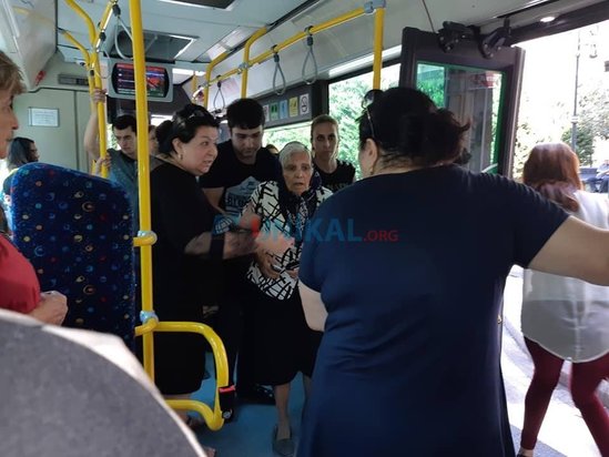 "Baku bus"-da İNSİDENT: Yaşlı qadın xəsarət aldı - FOTO