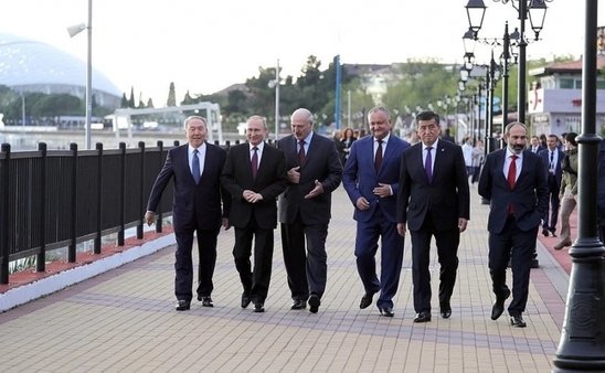 Lukaşenko və Nazarbayev Paşinyana rədd cavabı verdi