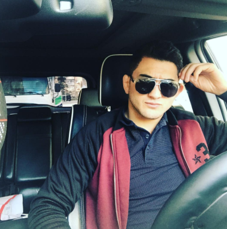 Qızıl medal qazanan güləşçimizin bahalı avtomobilləri göz qamaşdırdı - FOTOLAR