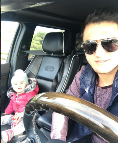 Qızıl medal qazanan güləşçimizin bahalı avtomobilləri göz qamaşdırdı - FOTOLAR