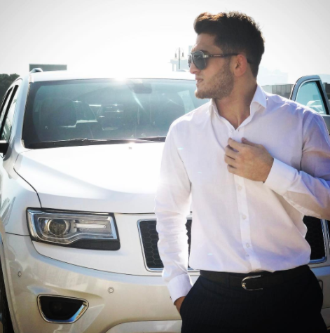 Qızıl medal qazanan güləşçimizin bahalı avtomobilləri göz qamaşdırdı - FOTOLAR