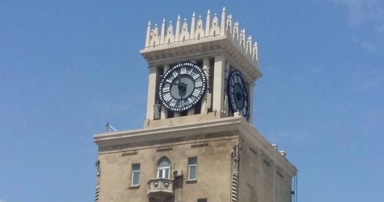 Bakıda saat biabırçılığı - FOTO