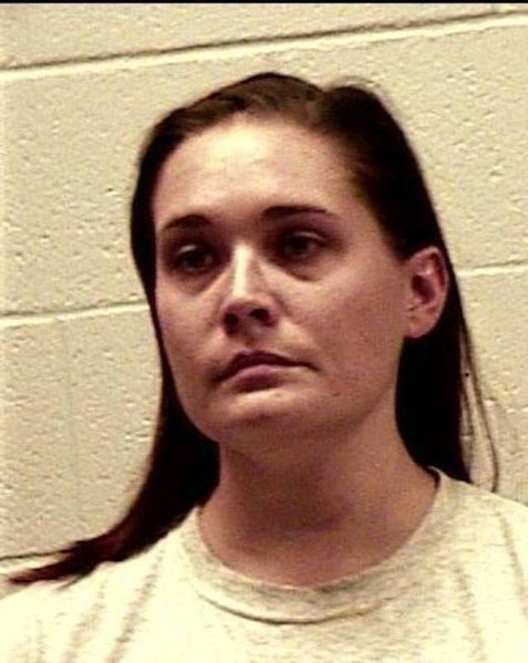 Bu fotolara yaxşı baxın ! Şagirdi ilə intim münasibət yaşayan əxlaqsız müəllimənin FOTOLARI YAYILDI