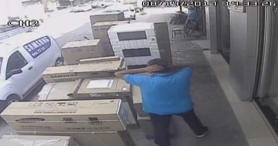 Ürəyi zəif olanlar baxmasın! Qızı zorlanan ata intiqamını belə aldı - 18+ VİDEO - FOTOLAR