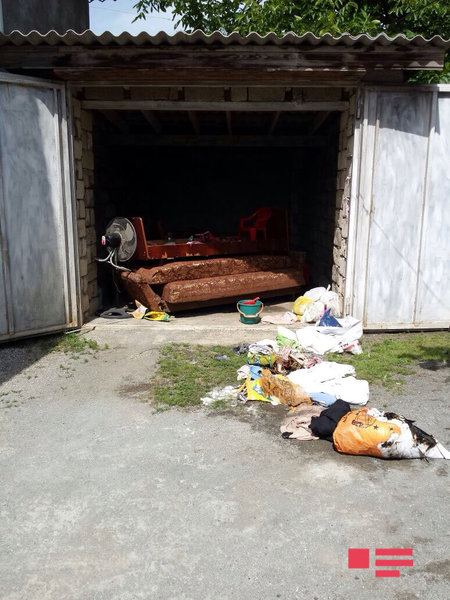 Azərbaycanda QƏRİBƏ OLAY: bu evdə hər şey öz-özünə alışıb yanır - FOTOLAR