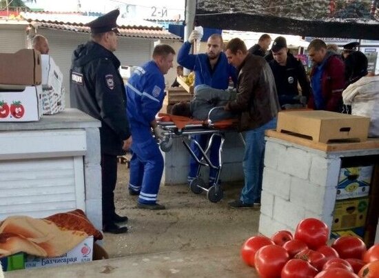 Rusiyada azərbaycanlı satıcı alıcını bıçaqladı