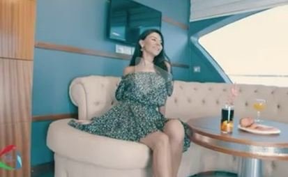 45 yaşlı kişi ilə sevgili olan Aysel Əlizadənin FOTOLARI YAYILDI