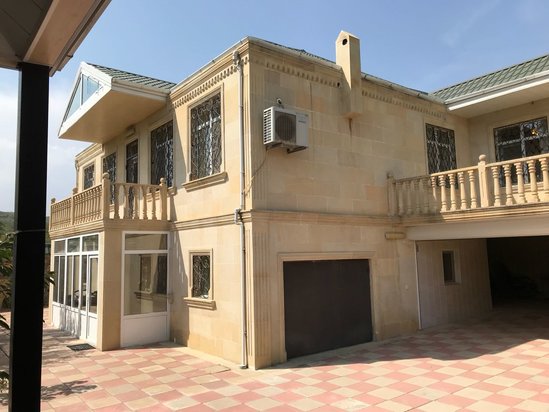 Quba rayonunda villa satılır!