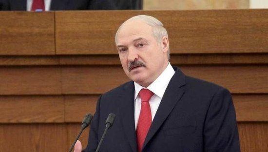 Lukaşenko: Ermənistandan uçan təyyarədə radioaktiv maddə aşkarlanıb