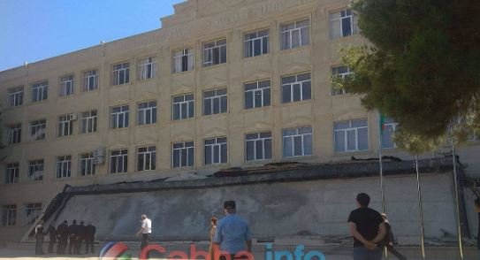Azərbaycanda universitet binası uçdu - FOTO