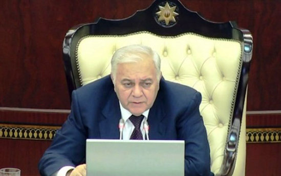 Oqtay Əsədov deputatlara irad tutdu: "Bir az sakit olun!"