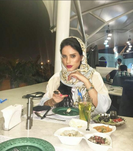İranın müasir qızları belə geyinir - FOTOLAR