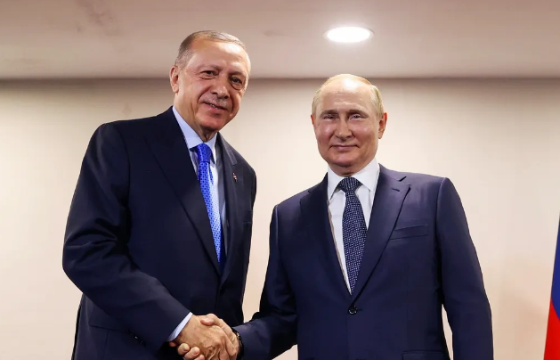 Putin Ərdoğanla beynəlxalq vəziyyəti müzakirə edib