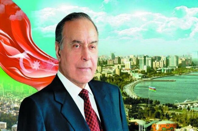 Azərbaycan xalqının xilaskarı - Heydər Əliyev