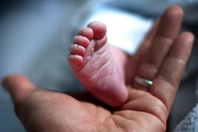 Gölün kənarında yeni doğulmuş qız meyiti tapıldı