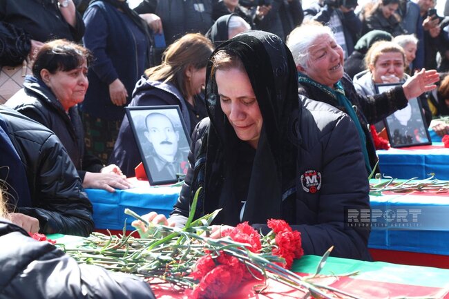 Xocalıda qalıqları aşkarlanan 7 nəfərin dəfn mərasimi keçirilib - FOTO