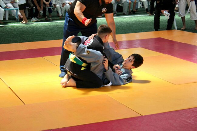 Azərbaycan Braziliya Ciu citsu İctimai Birliyinin təşkilatçılığı ilə Azərbaycan Silahlı Qüvvələri Gününə həsr olunmuş turnir keçirilib