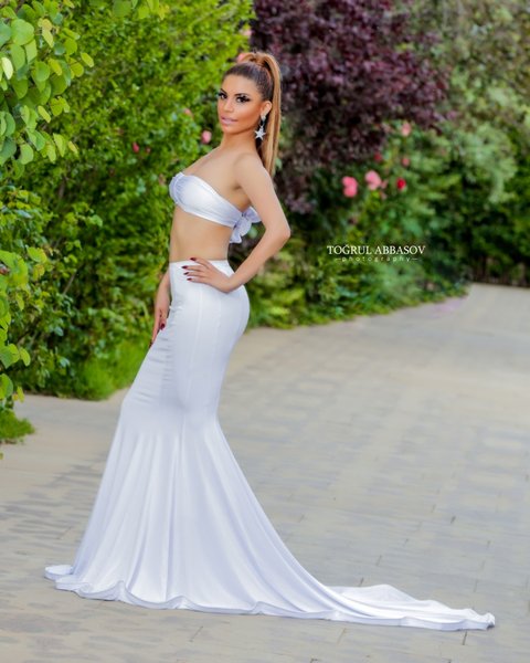 "Bu qiymətə lüt soyunaram" - Azərbaycanlı müğənni- FOTOLAR