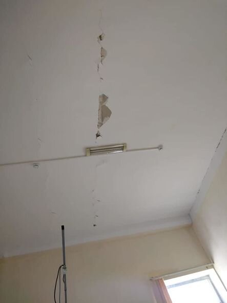 Bakıda qəzalı vəziyyətə düşən məktəb bağlandı - FOTO