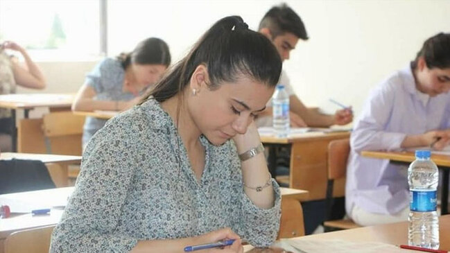 İmtahanlarda yüksək bal toplayanlar çoxalır: Suallar asanlaşıb?