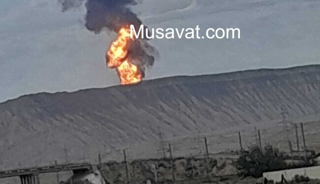 Sahil qəsəbəsi yaxınlığında vulkan püskürdü (YENİLƏNİB/FOTO/VİDEO)