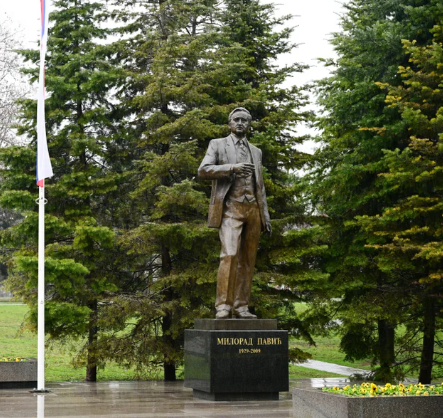 Prezident İlham Əliyev Belqradda ümummilli lider Heydər Əliyevin və serb yazıçısı Milorad Paviçin abidələrini ziyarət edib