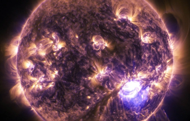 Günəşdə güclü partlayışlar baş verib