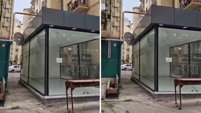 AAAF Parkda yolu bağlayıb, mağaza tikdilər (VİDEO)