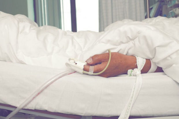 Bakıda qadın ətçəkən mikserə düşərək öldü