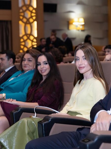 Prezidentin qızı və gəlininin film təqdimatından - Fotoları