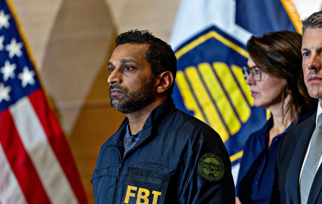 ABŞ Federal Təhqiqat Bürosunun rəhbəri haqqında sensasiyalı ittiham yayan nəşr məhkəməyə verilir