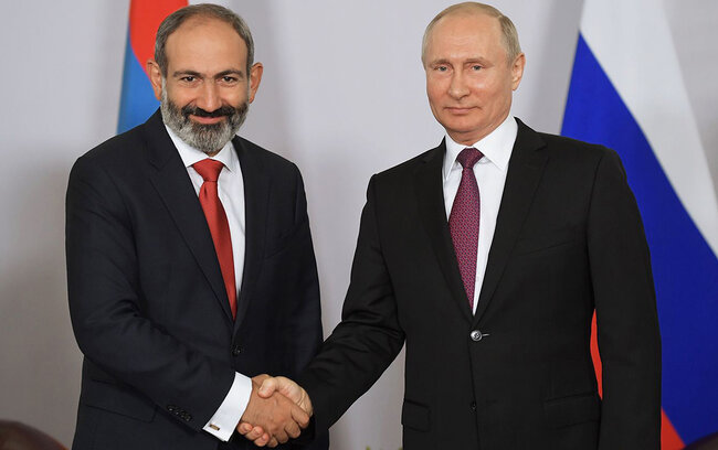 Paşinyan Putinə zəng etdi