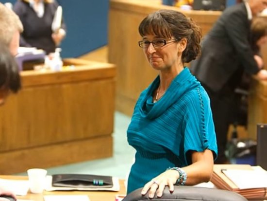 Azyaşlı oğlan şagirdlərini zorlayan 10 müəllimə - ŞOK ETİRAFLAR - Evində, avtomobildə və sinif otağında… - FOTOLAR