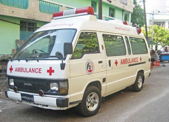 Etiraz aksiyası zamanı maşın nümayişçilərə çırpılıb, ölənlər var