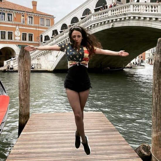 Model son anda ölümdən döndü - Vannada dəhşət yaşadı - FOTO