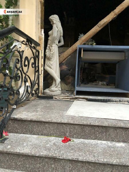 Partlayışdan geriyə qalanlar - FOTOlar