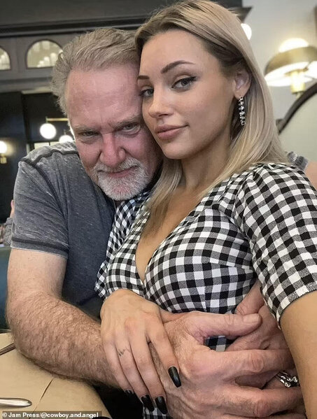 23 yaşlı model 63 yaşlı kişi ilə eşqindən danışdı - "Bir saata sevgili olduq" - FOTOlar