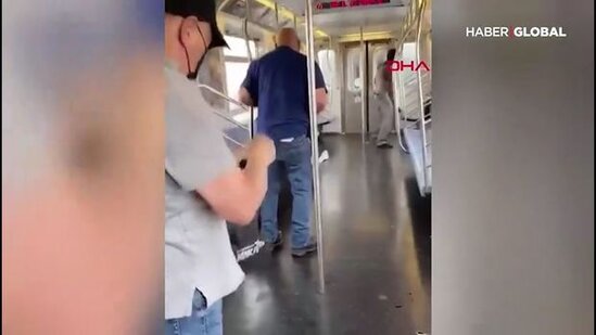 Metroda baş verən silahlı hücum kameralara düşdü - VİDEO