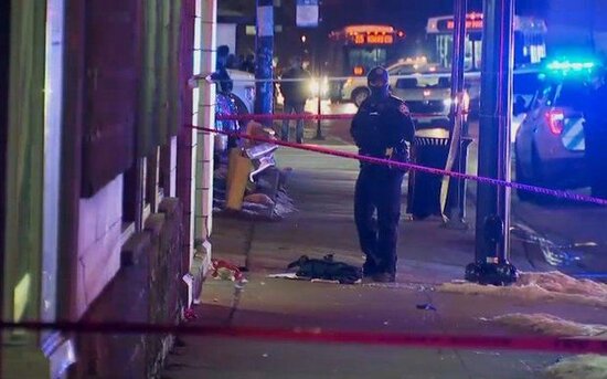 ABŞ-da atışma: Cinayətkar girov götürdüyü şəxsi və dörd polisi öldürdü