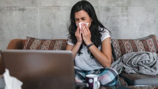 Evdə qalan "COVID" xəstələrinin çörəyini kim almalıdır?