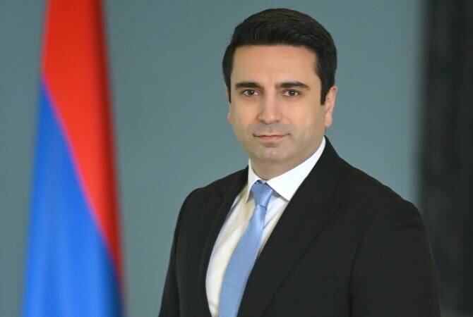 Ermənistan nümayəndə heyəti Parisə yola düşüb