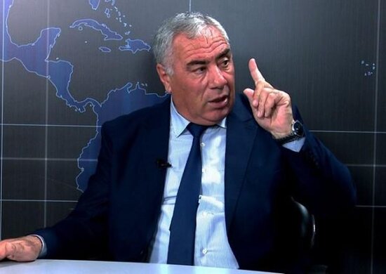 Hafiz Hacıyevin müavini istefa verdi - FOTO